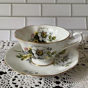 Royal Albert Tea Cup and Saucer White Dogwood Yellow Flower and green leave Bone